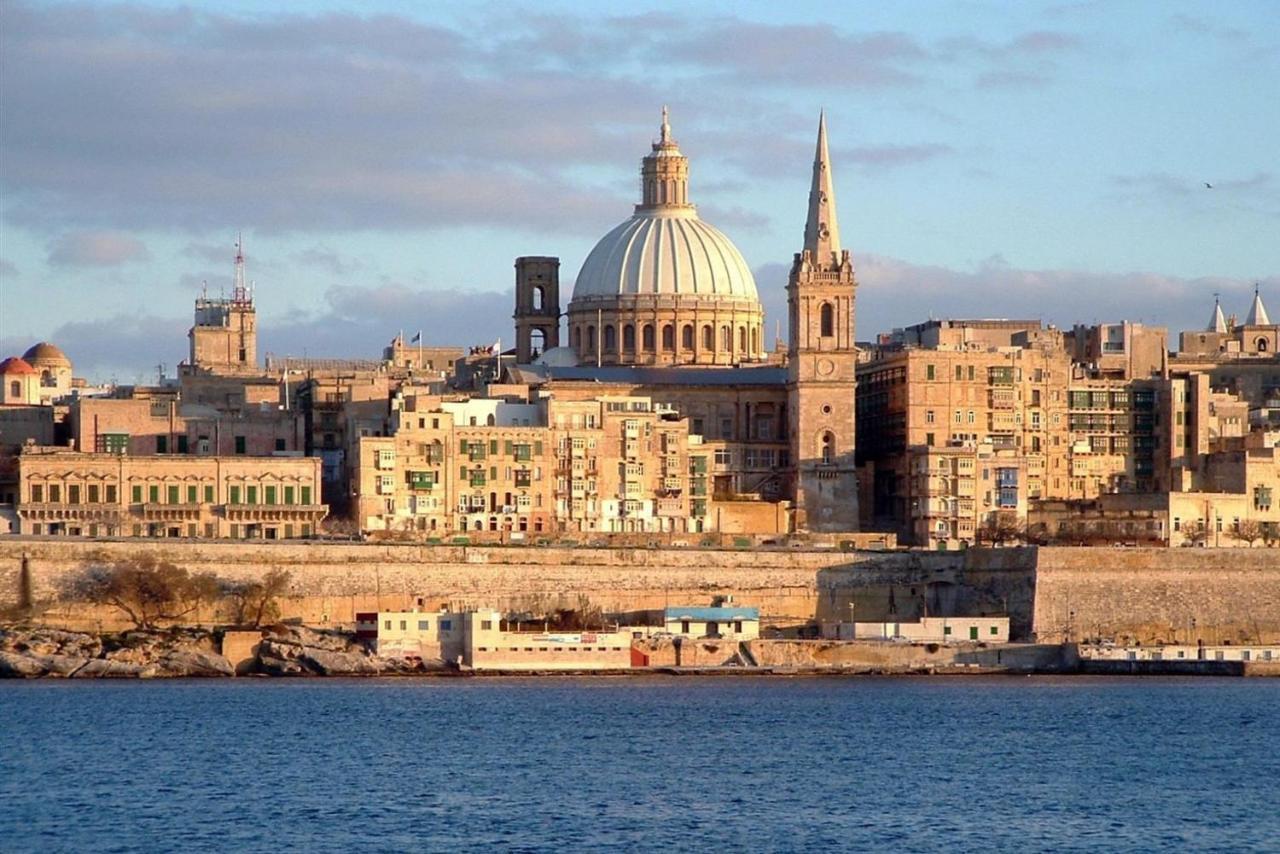 Unbeatable Location Valletta And Harbour Views Apartment Sliema Exterior photo